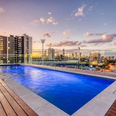 Inner City 1 Bedroom Apartment With Rooftop Pool And Parking - Serain Residences Brisbane Exterior photo